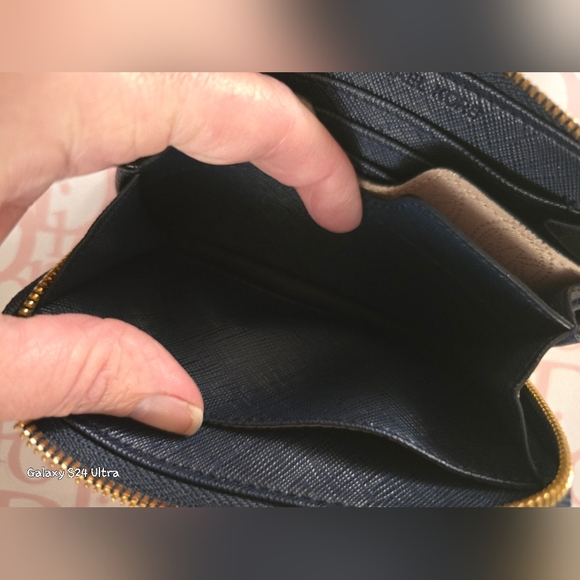 MICHAEL KORS Blue & White Stripe Zip Around Wallet W/ Wristlet Strap EUC - Picture 15 of 16